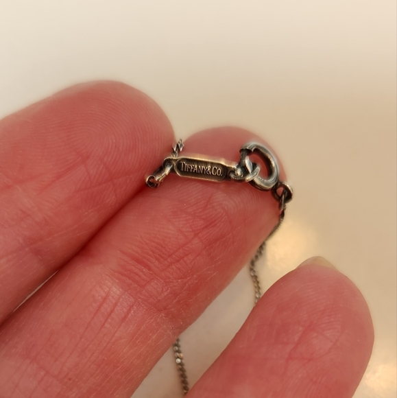 - Tiffany and Co Three Heart Necklace - Picture 4 of 8